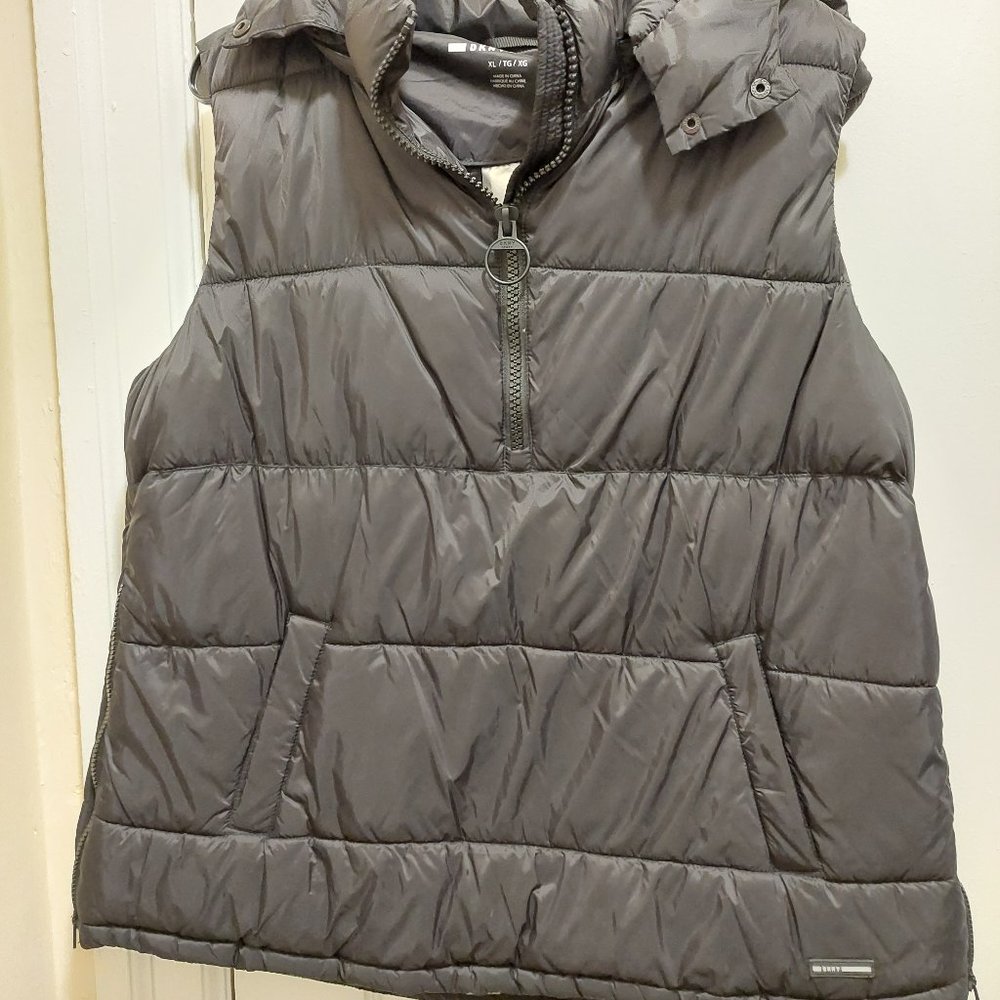 DKNY SPORT Women’s Black Puffer Vest Black Removable Hood XL NWT